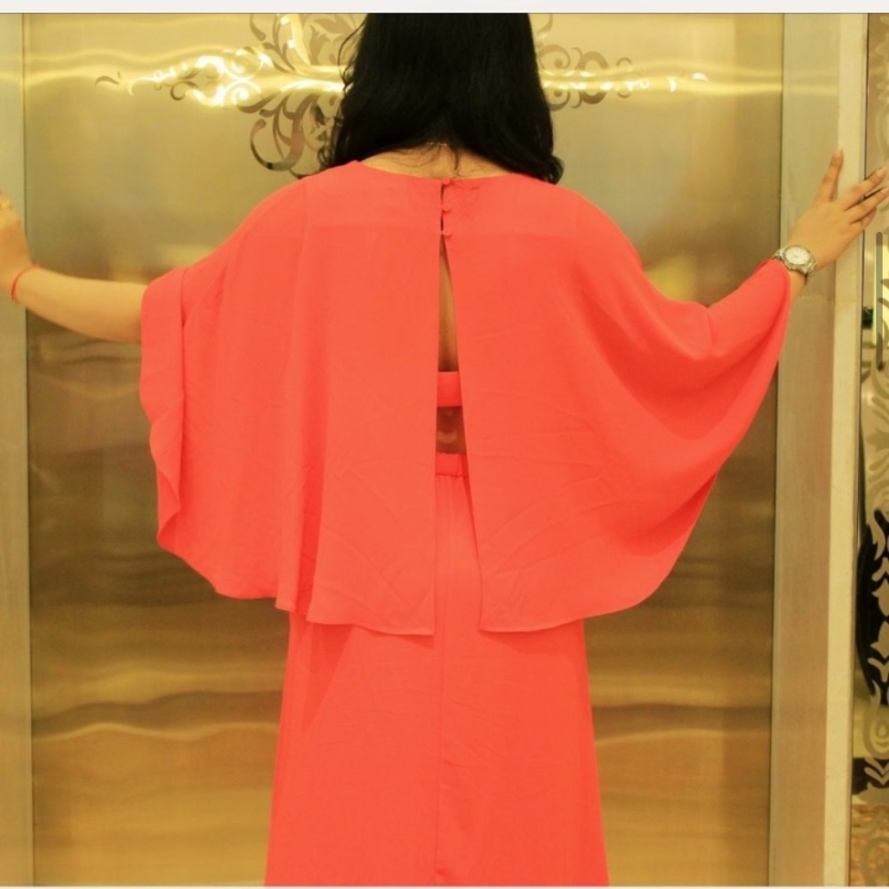 NWT BCBGMAXAZRIA Brittni Cape Dress Size Small - Picture 4 of 13